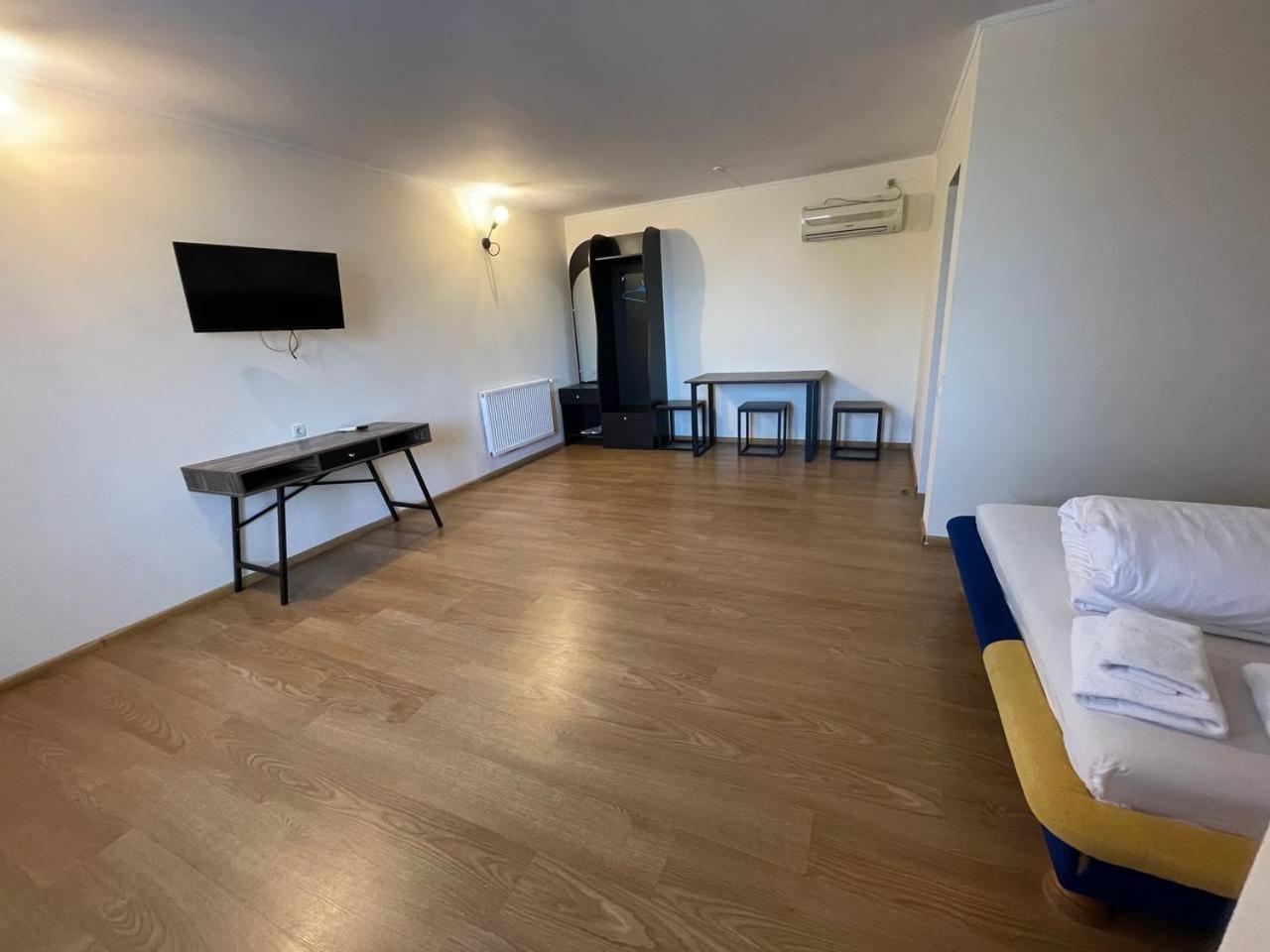 Спортохота Hotel Tjerkasy Eksteriør billede